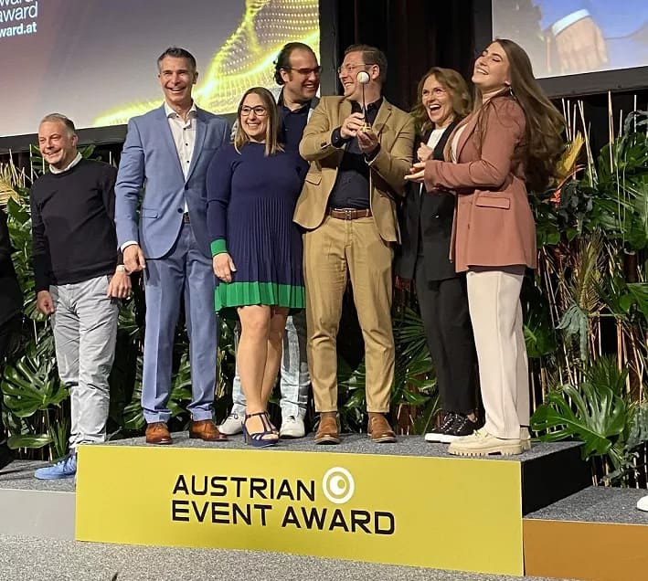 GOLD für den Silhouette Messestand von blu donau beim Austrian Event Award!