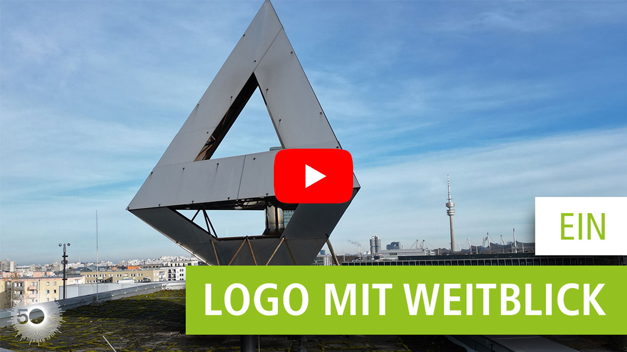 Das Logo auf dem Dach